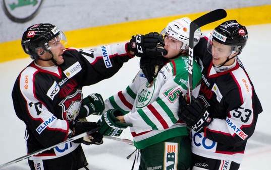 Alexander Ribbenstrand, Lukas Ericsson, Malmö, slår