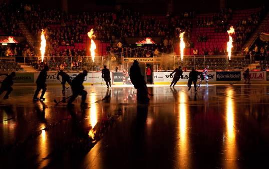 Frölunda  kliver på isen. Entré, spelarantré