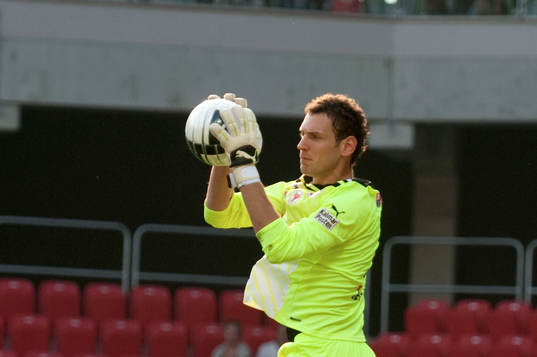 Etrit Berisha, målvakt