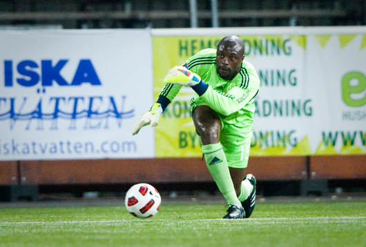 Pa Dembo Touray, målvakt