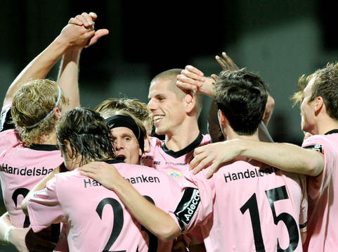 Ari Skulason, Sundsvall, gratuleras