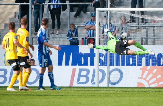 Erik Dahlin, målvakt IFK Göteborg, släpper in 0-1