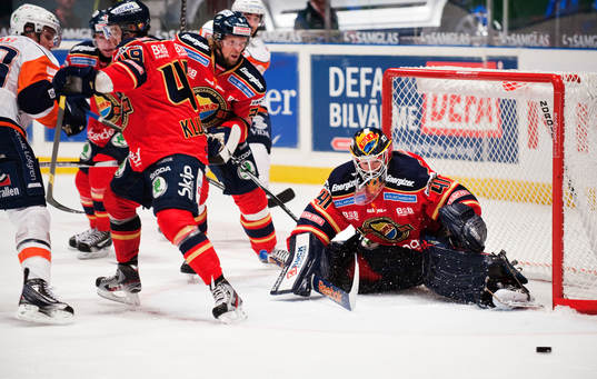 Oroligt framför Gustaf Wesslau, målvakt, Djurgården