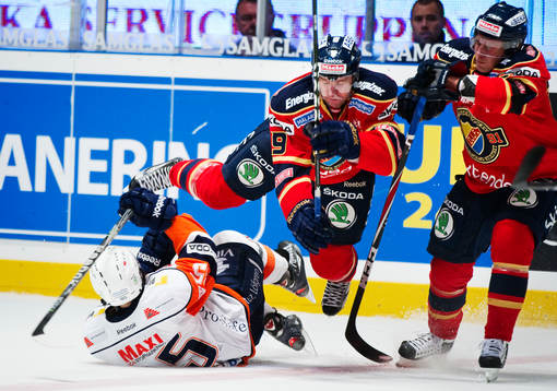 Liam Reddox, Växjö, krockar med Jimmie Ölvestad,