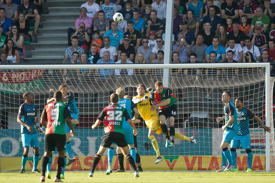 Andreas Isaksson, målvakt, PSV