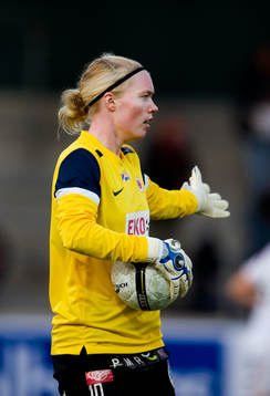 Hedvig Lindahl, målvakt