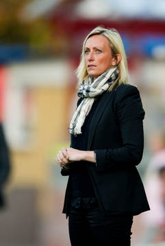 Elisabet Gunnarsdottir, tränare