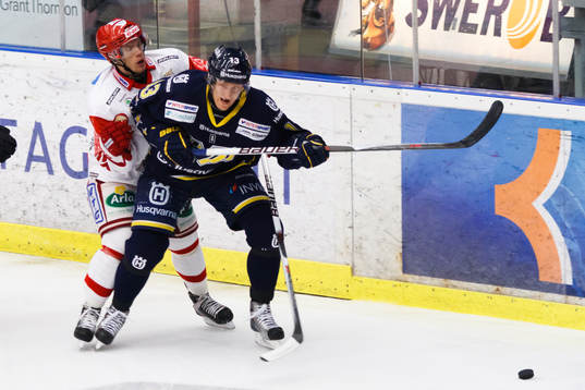 Oscar Sundh, HV71 först på pucken