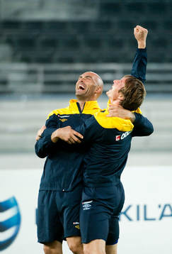 Daniel Majstorovic och Kim Källström har roligt