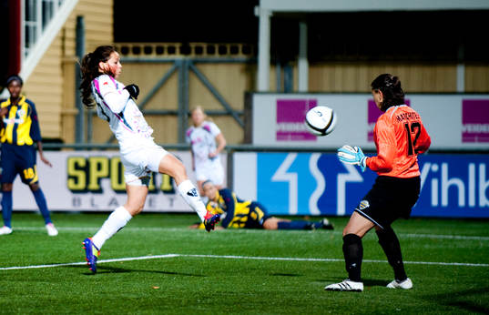 Sara Björk Gunnarsdottir, LDB Malmö slår in 1-0