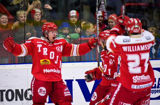 Mattias Nilsson, Troja, jubel