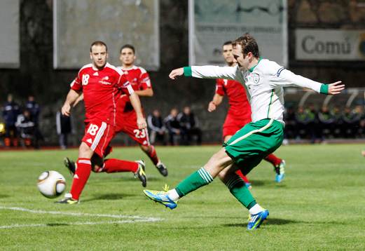 Aiden McGeady, Iralnd, gör andra målet