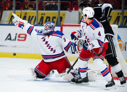 Henrik Lundqvist, målvakt, New York Rangers, räddar ett
