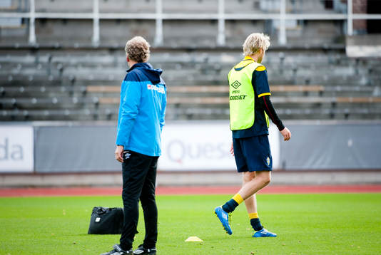 Erik Hamrén, förbundskapten säger åt Ola Toivonen att