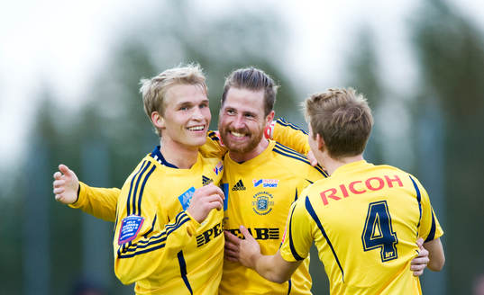 2-0 Björn Westerblad, Ängelholm, som grattas av Sebastian