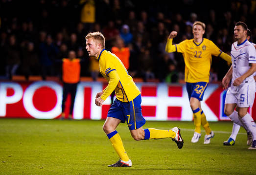 Sebastian Larsson, Sverige, har precis gjort 2-2