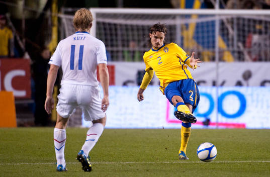 Mikael Lustig, Sverige
