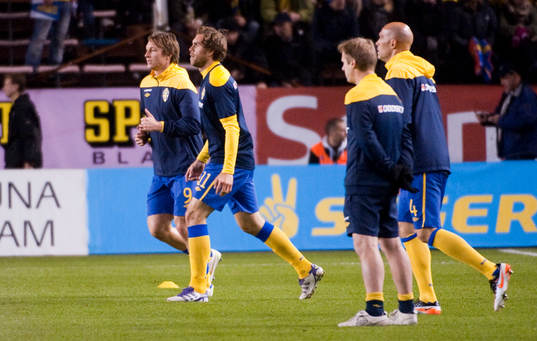 Kim Källström och Johan Elmander, uppvärmning