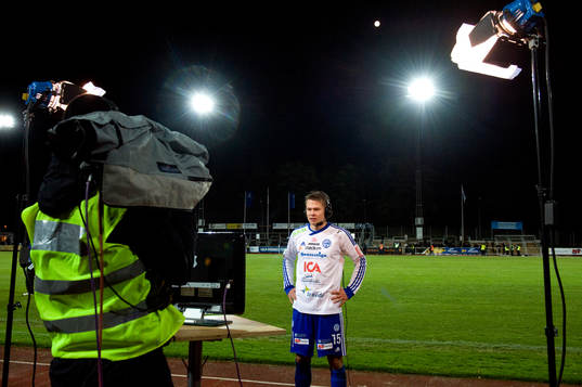 Viktor Claesson, Värnamo, matchhjälte, intervjuas. Tv,