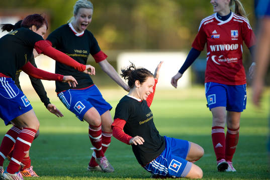 Bläddra bland fler bilder av Fotboll, dam, division 1 södra, Vittsjö - Öster