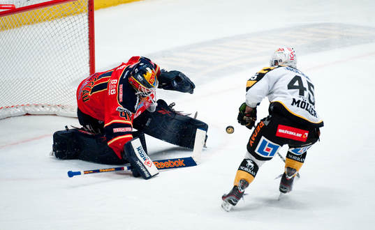 Gustaf Wesslau, målvakt Djurgården och Oscar Möller,