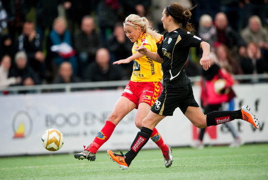 Josefine Öqvist, Tyresö försöker sig på ett skott