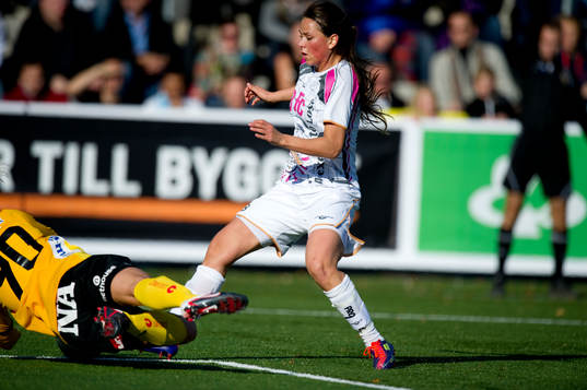 Sara Björk Gunnarsdottir, LDB Malmö gör nästan mål på