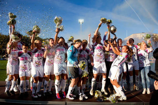 LDB Malmö jubel, glädje, pokal. Svenska Mästare 2011,