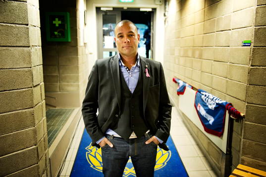 Cain Dotson, sportchef Sundsvall innan match i spelargången