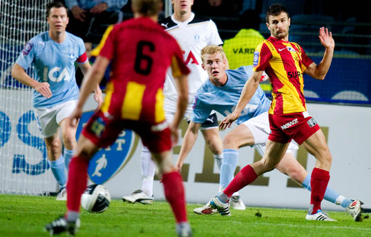 Filip Helander, Malmö FF löser upp en trasslig situation