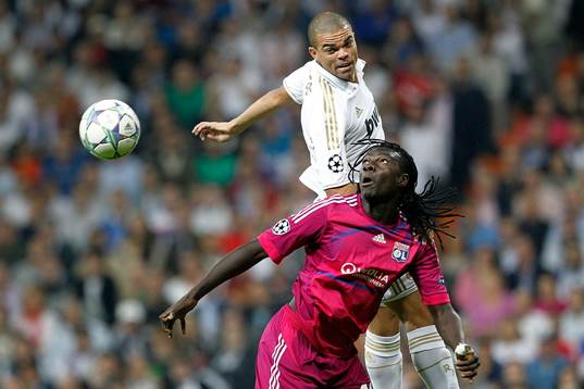 Bläddra bland fler bilder av Fotboll, Champions League, Real Madrid v Lyon