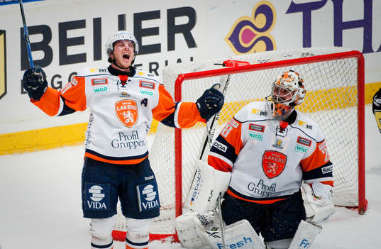 Erik Josefsson, Växjö skriker ut sin glädje på