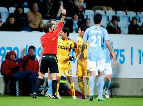 Firat Aydinus, domare, Turkiet, Cleiton Xavier, Jonathan