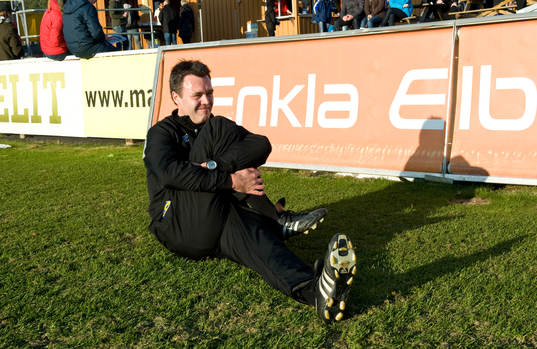 Martin Ingvarsson, domare, sista matchen. Stretch