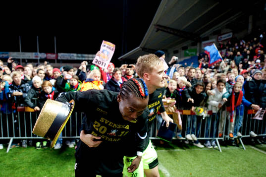 May Mahlangu, Pär Hansson, målvakt. SM-guld, Svenska