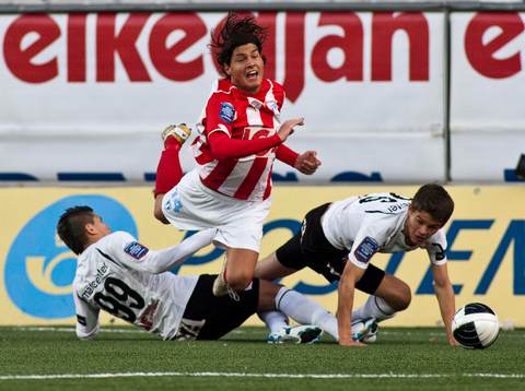 Miiko Albornoz, Malmö fälls av Paulo De Olivera och Eidur