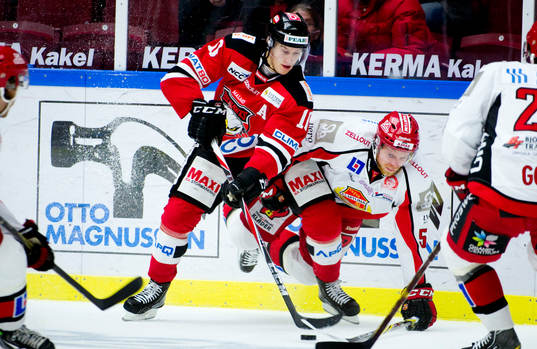 Robin Alvarez,  Malmö, Julius Larsson, Almtuna