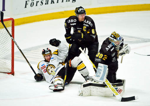 Dick Tärnström och Viktor Fast, målvakt, AIK