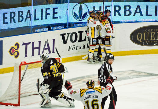 Viktor Fast, målvakt, AIK. Jörgen Sundqvist och Jonas