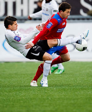 Paulo De Oliviera, Örebro, förlorar en närkamp mot