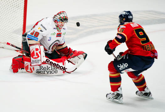 Frederik Andersen, målvakt, Frölunda, räddar en straff
