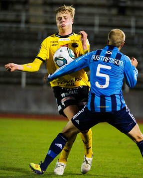 Per Frick, Elfsborg, stoppas av Petter Gustafsson,