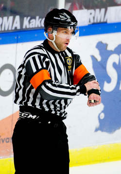 Marcus Linde, domare, fasthållning, domartecken