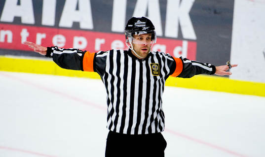Domare Marcus Linde dömer bort Malmös 2-3
