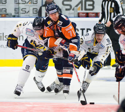 Tomi Kallio, Växjö, Noah Welch och Oscar Sundh, HV71