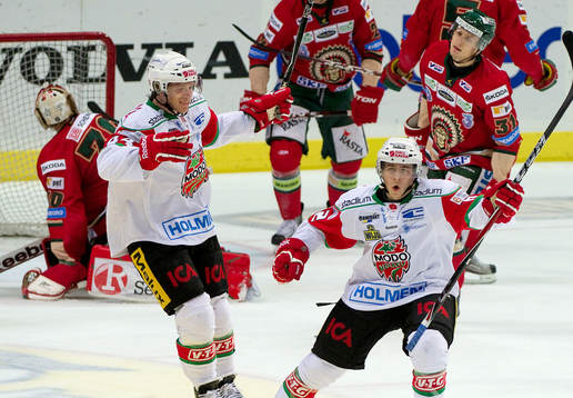 Janos Hari, Modo, gör 1-0, jubel
