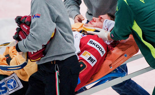 Magnus Kahnberg, Frölunda, skada, bår