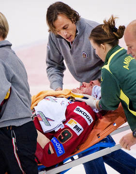 Magnus Kahnberg, Frölunda, skada, bår