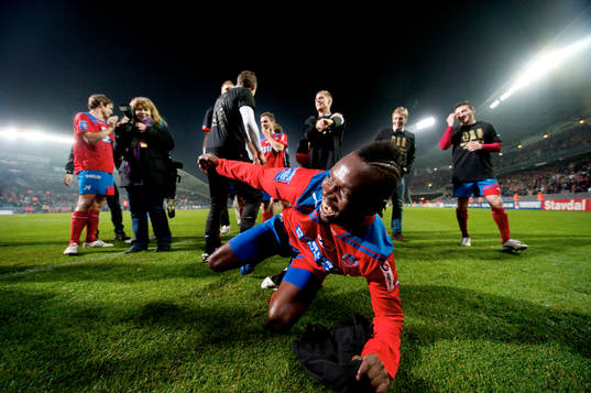 May Mahlangu, Helsingborg firar guldet i Svenska Cupen,