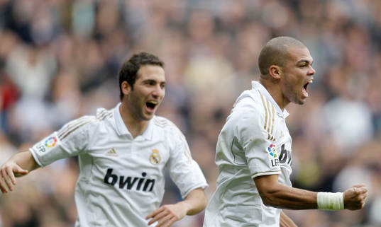 Pepe och Gonzalo Higuain, Madrid (Jubel)